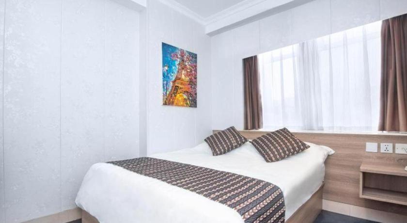 Hotel Holiday Hotel