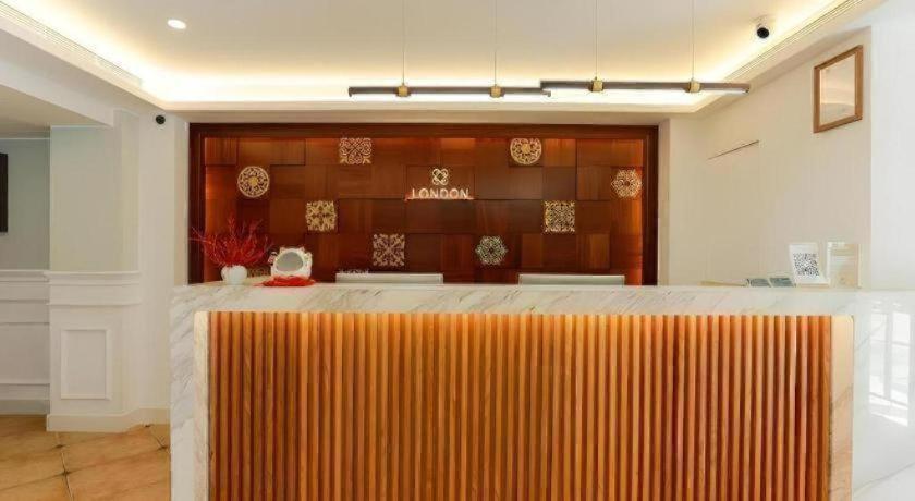 London Hotel