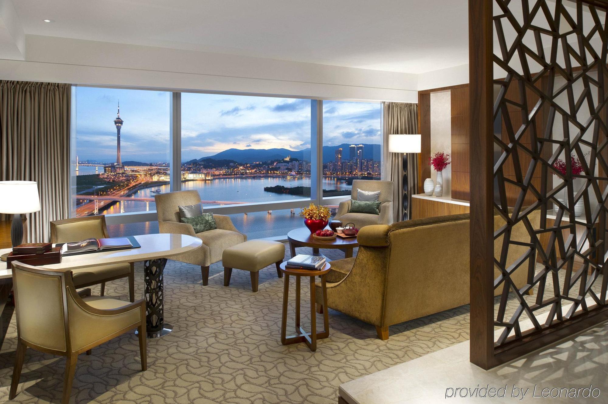 Mandarin Oriental,