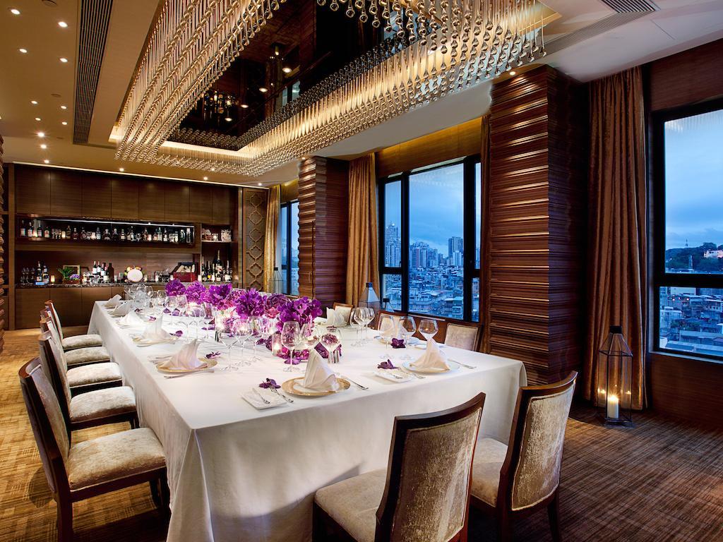Sofitel At Ponte 16 Khách sạn 5*