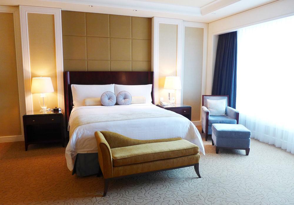 Four Seasons Hotel 5*