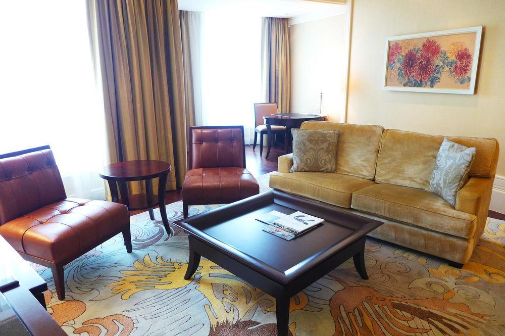Four Seasons 5*
