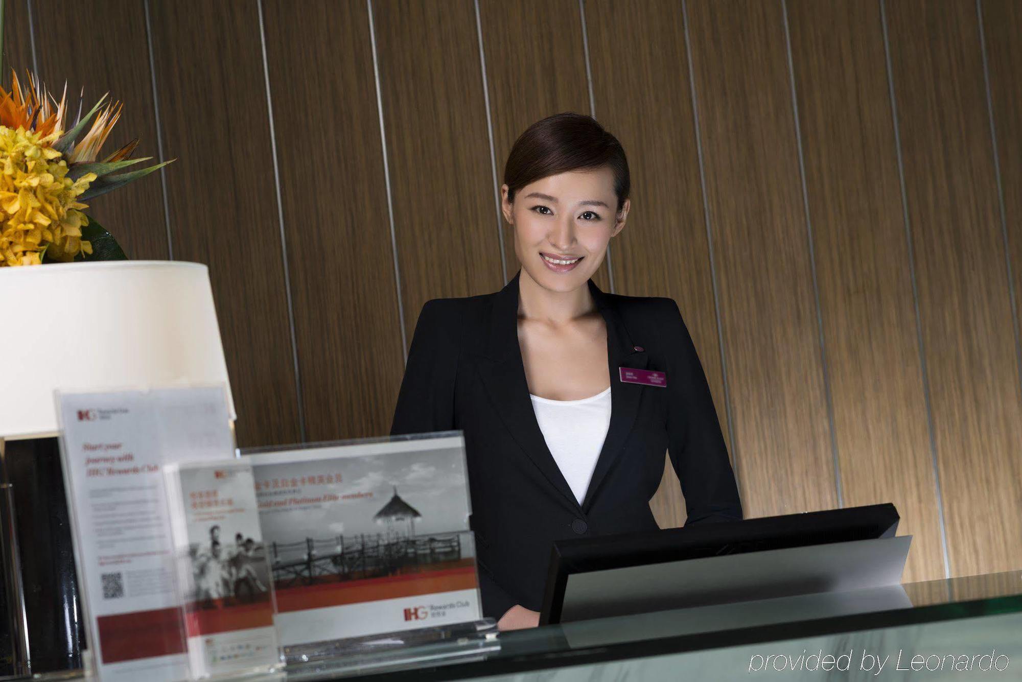 Crowne Plaza By Ihg