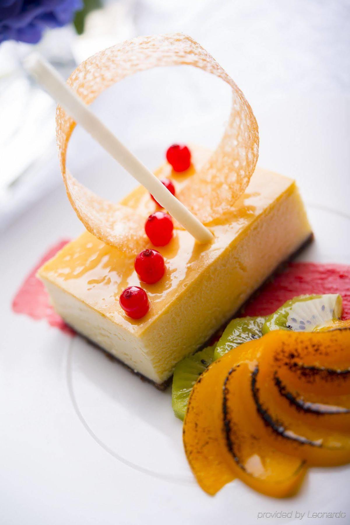 Crowne Plaza By Ihg Resort 5*