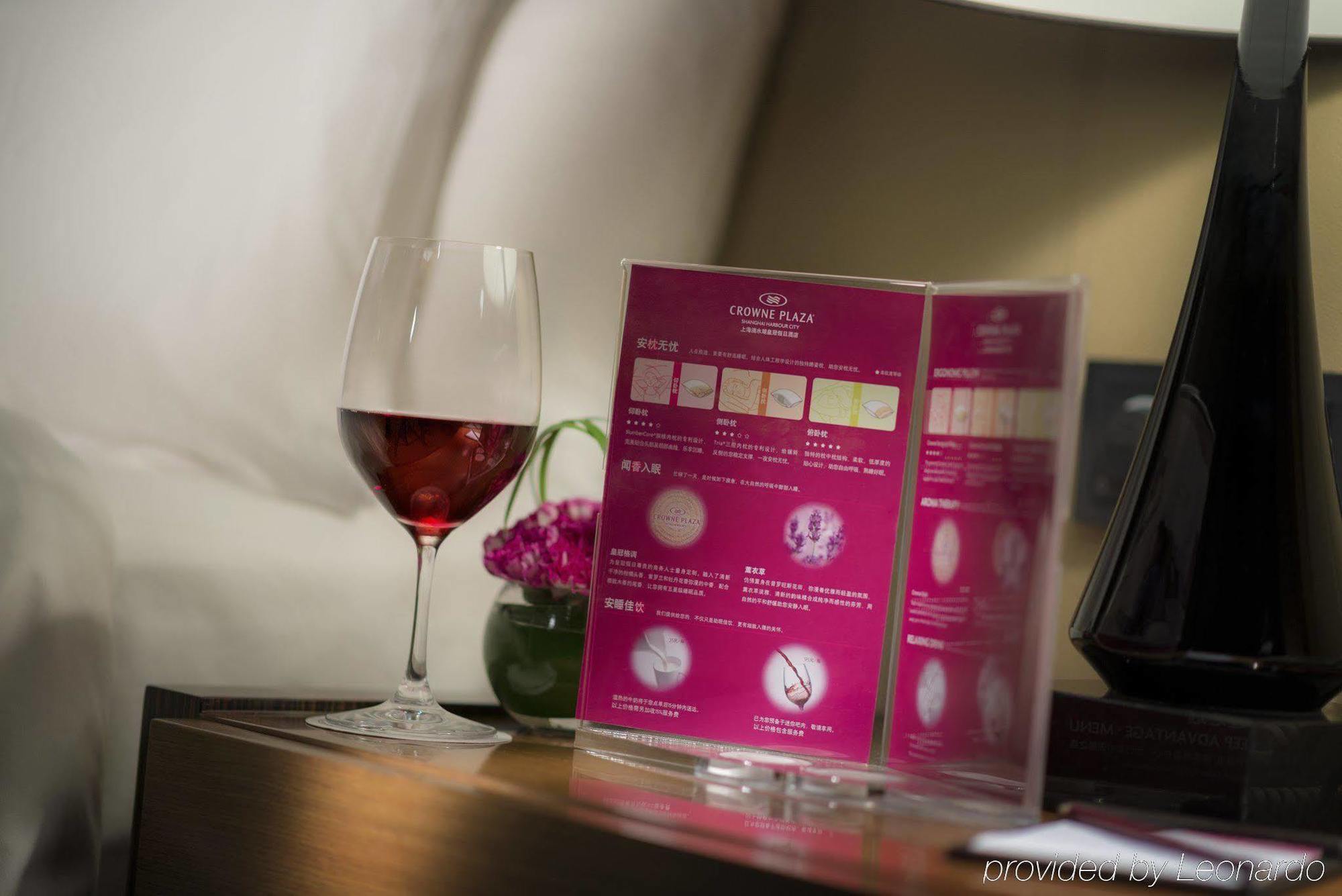 Crowne Plaza By Ihg 5*