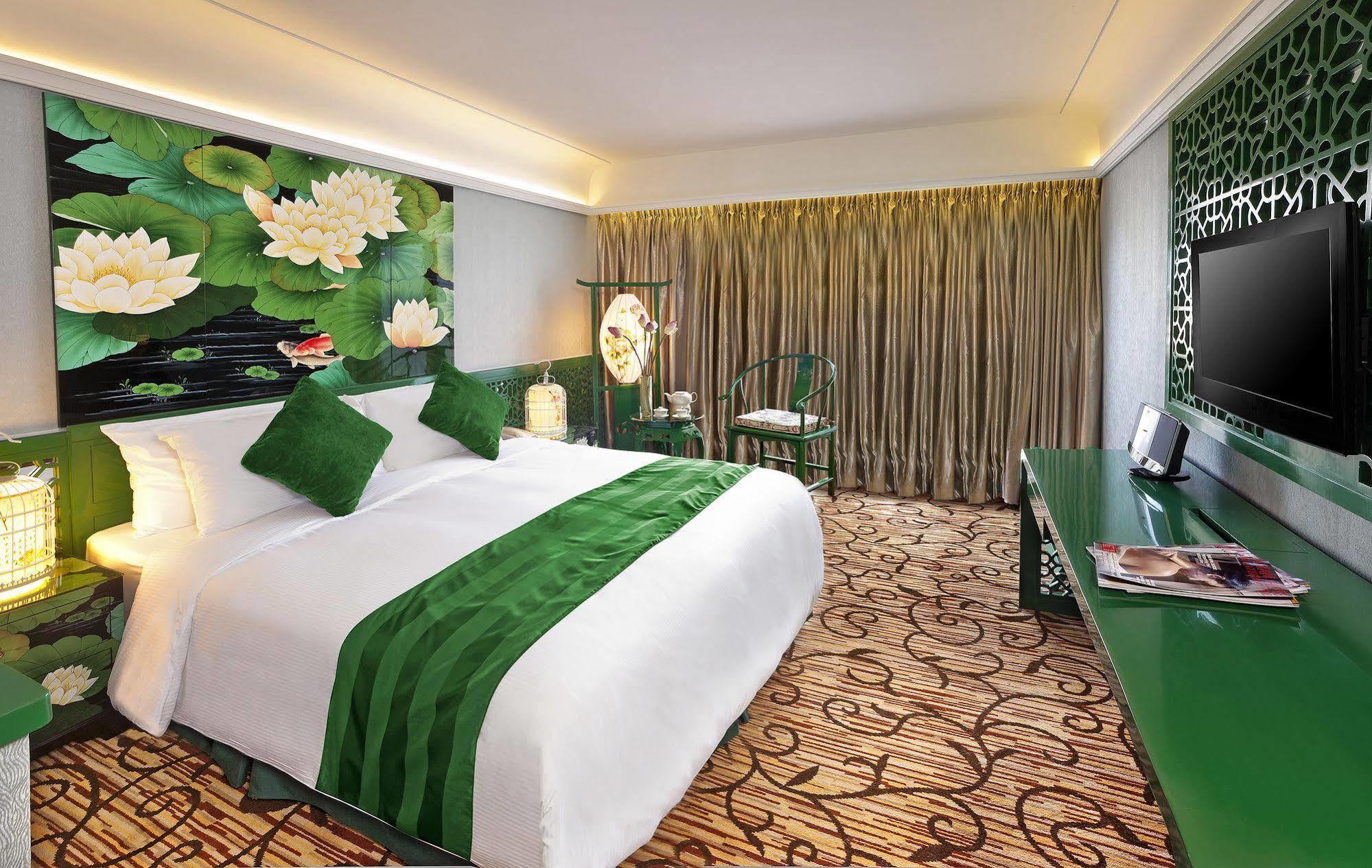 Riviera 4*
