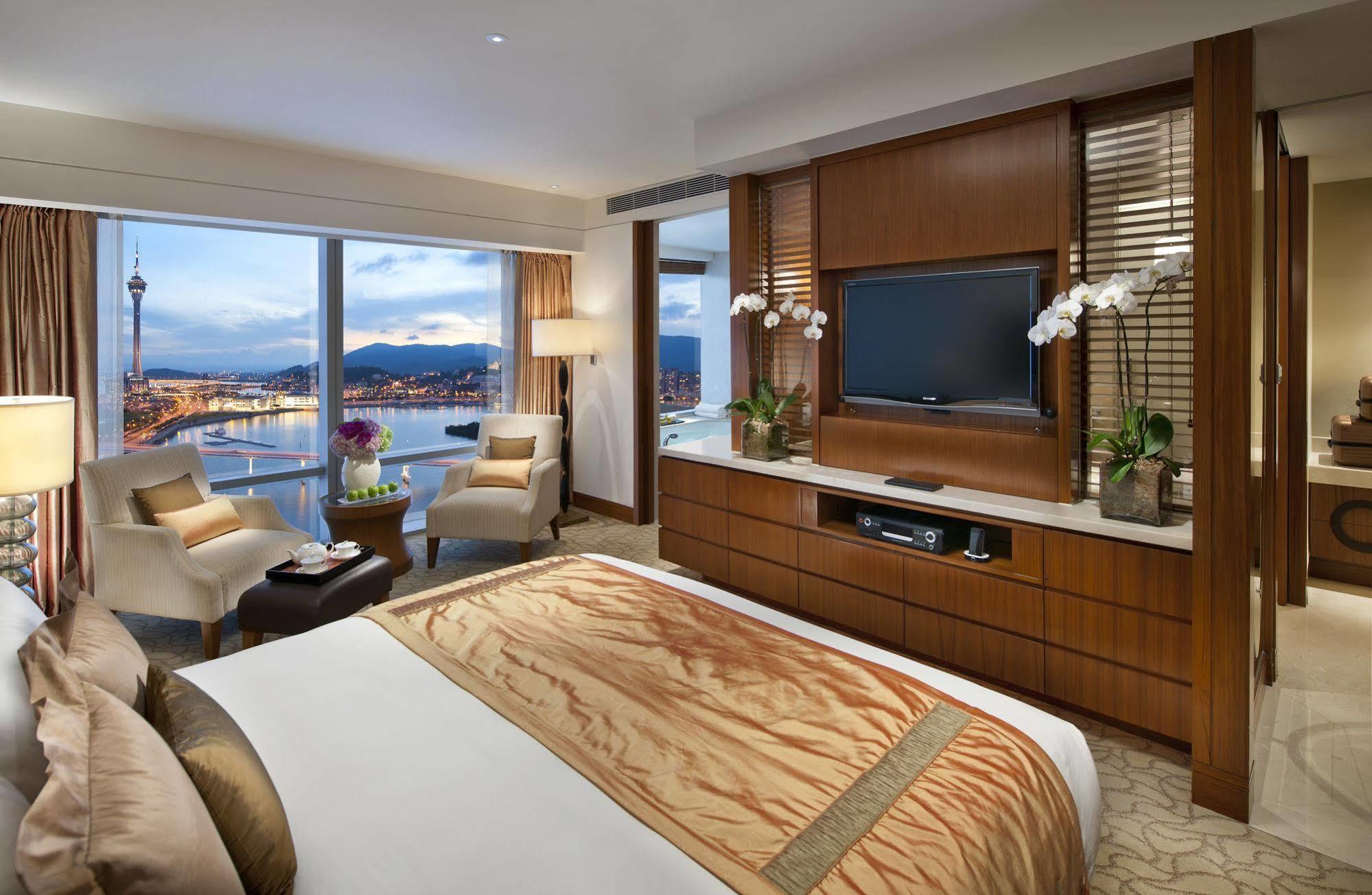 Khách sạn Mandarin Oriental, Macau