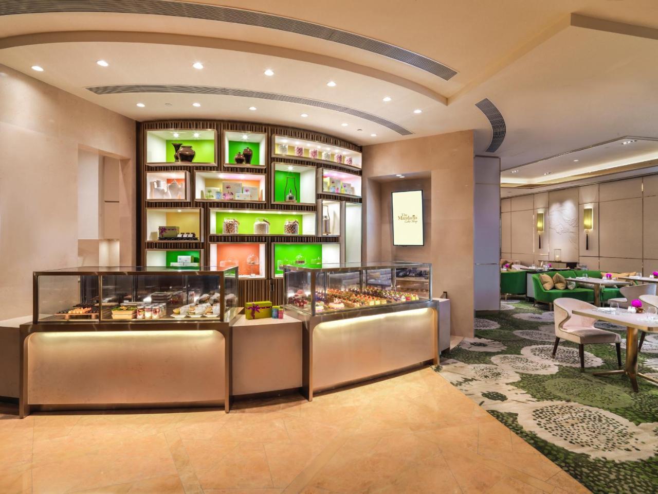 Mandarin Oriental, Khách sạn 5*