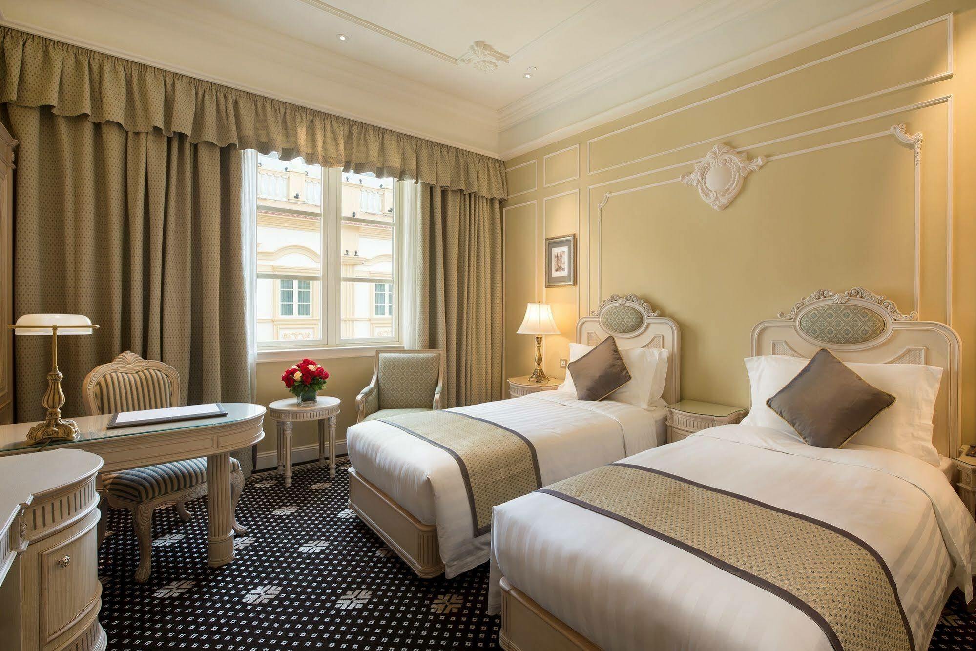 Hotel Harbourview