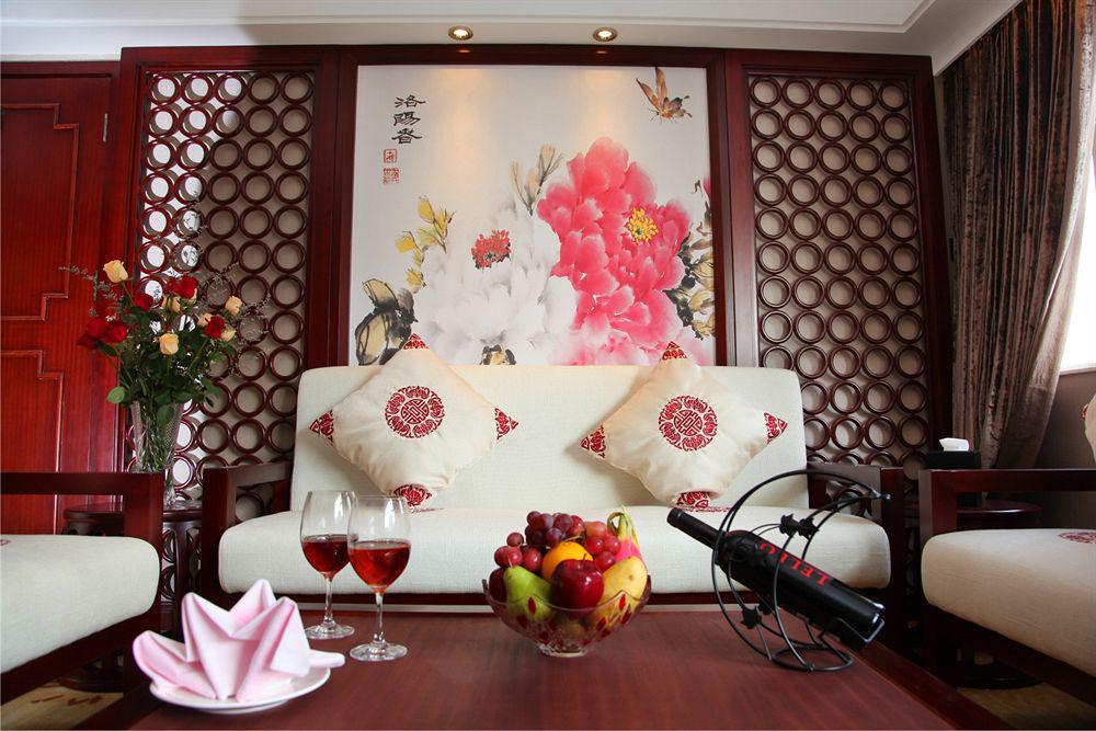 Hotel Beverly Plaza 4*