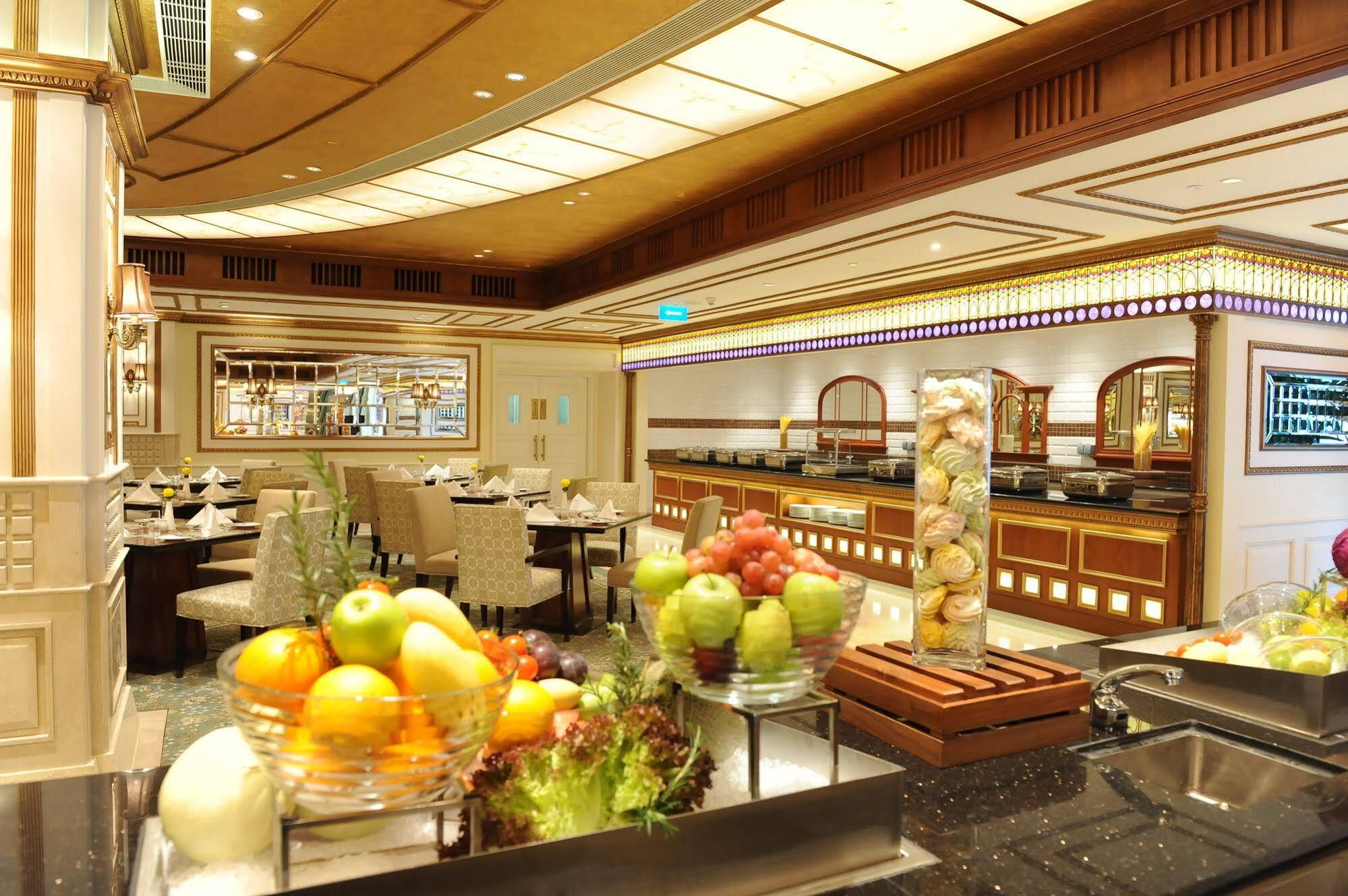 Hotel Harbourview