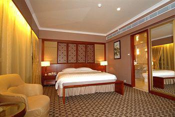 Fortuna Hotel 4*